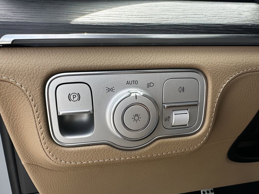 New 2026 MANUFAKTUR Alpine Grey Mercedes-Benz GLS 450 image 35
