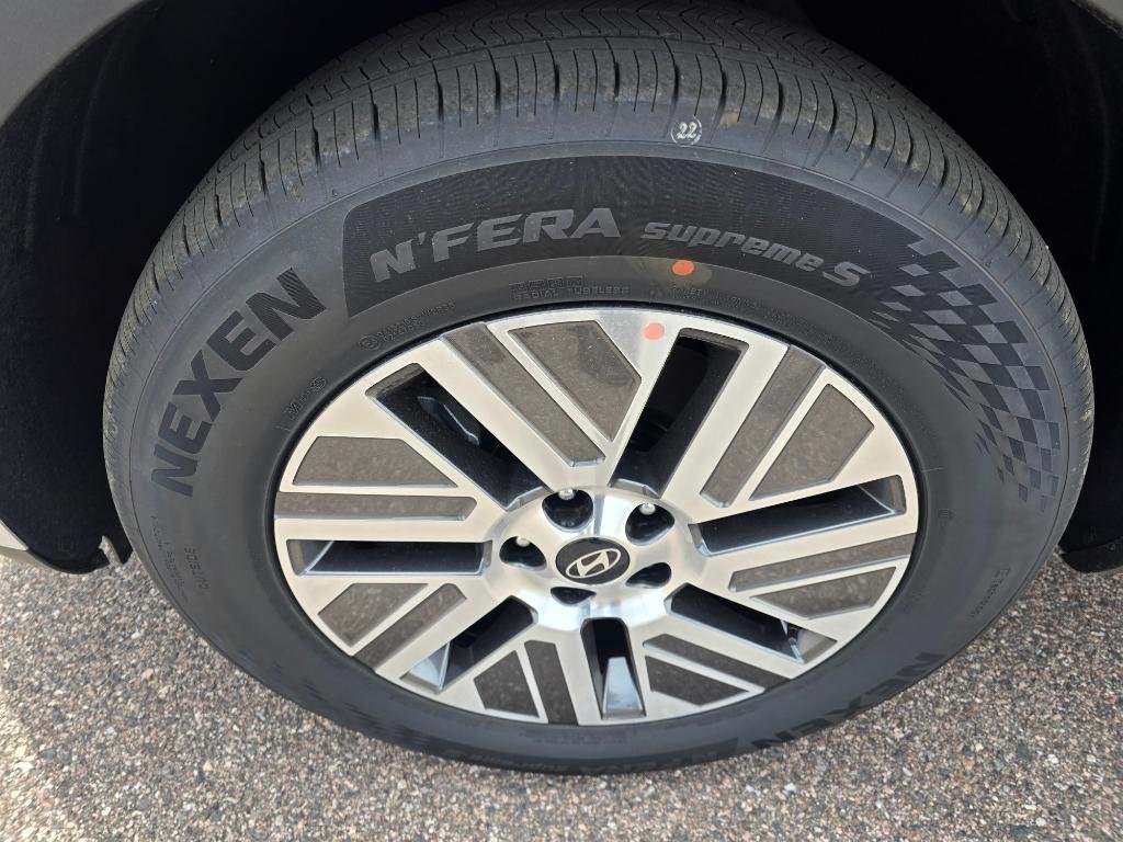 New 2026 Abyss Black Pearl Hyundai SEL Premium 7P image 9