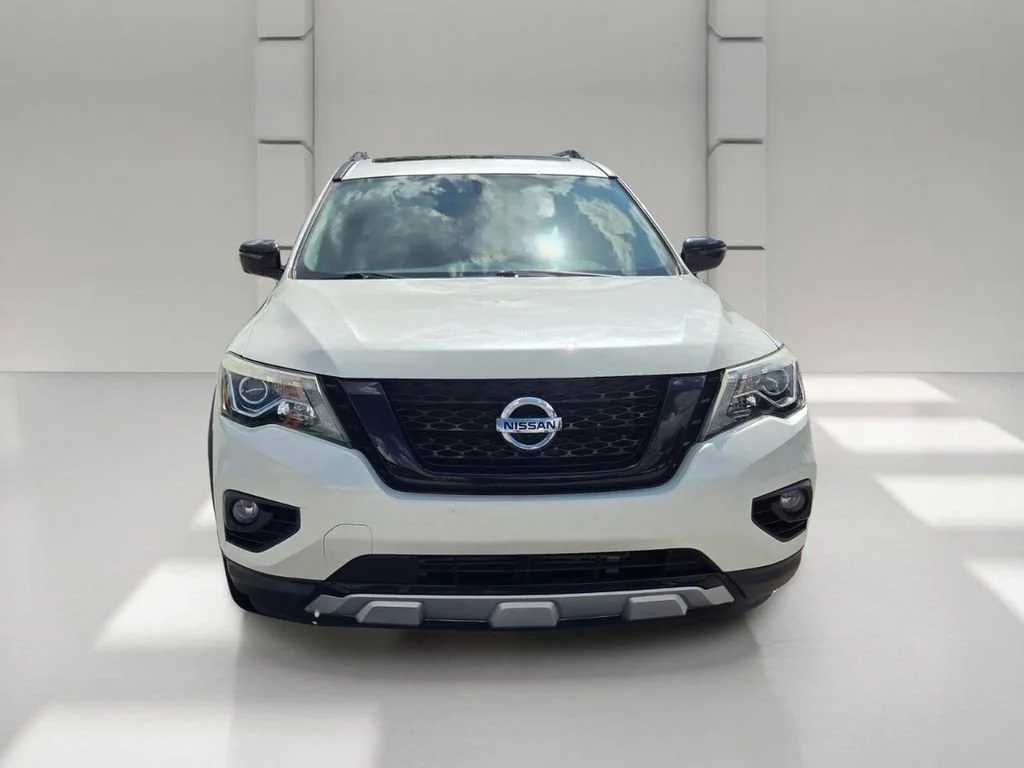 Used 2020 Pearl White Tricoat Nissan SL image 3