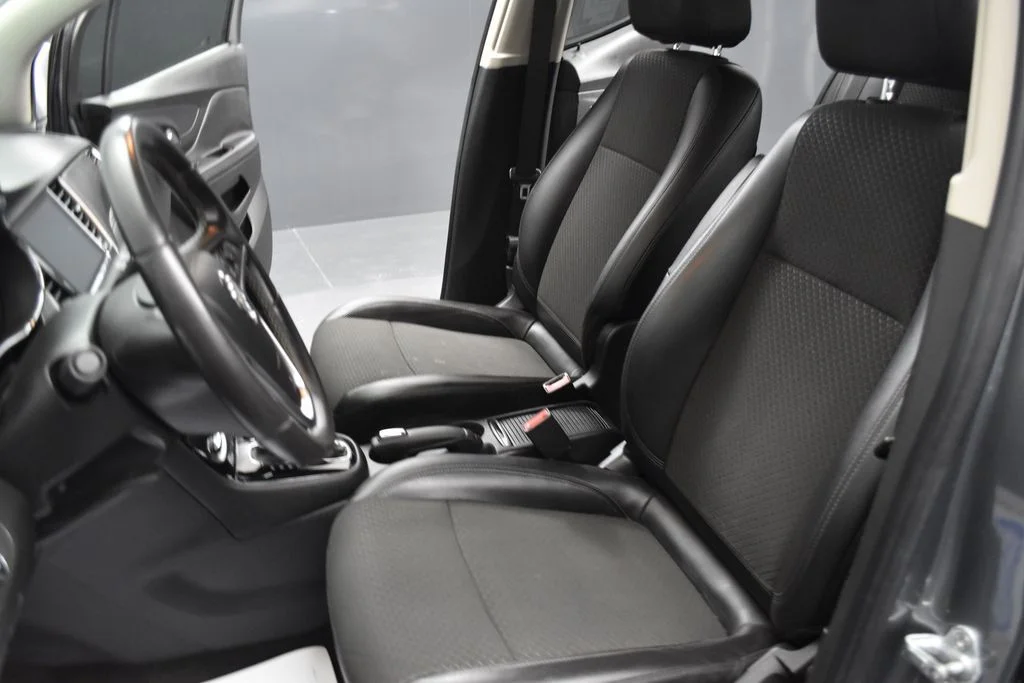 Certified Used 2019 Gray Buick Preferred image 28