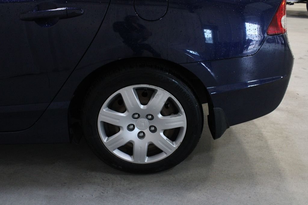 Used 2009 Atomic Blue Metallic Honda LX image 26