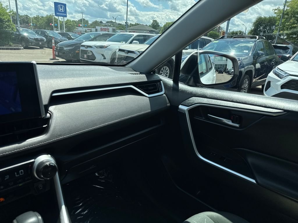 Used 2023 White Toyota XLE image 28