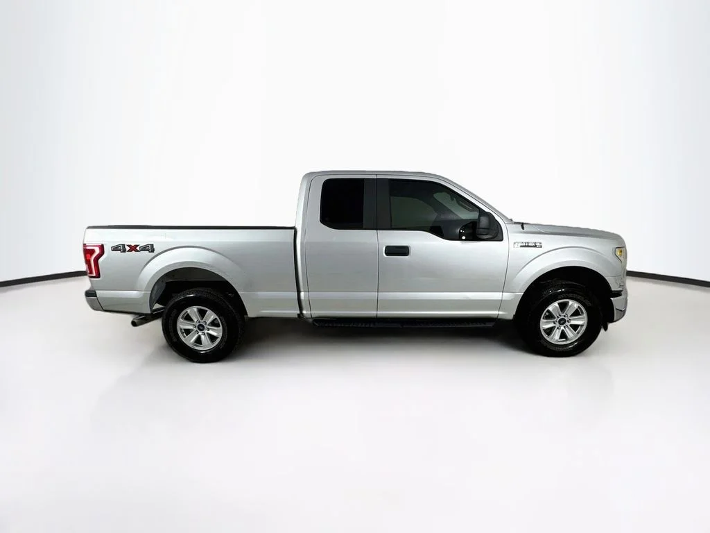 Used 2016 Silver Ford XL image 8