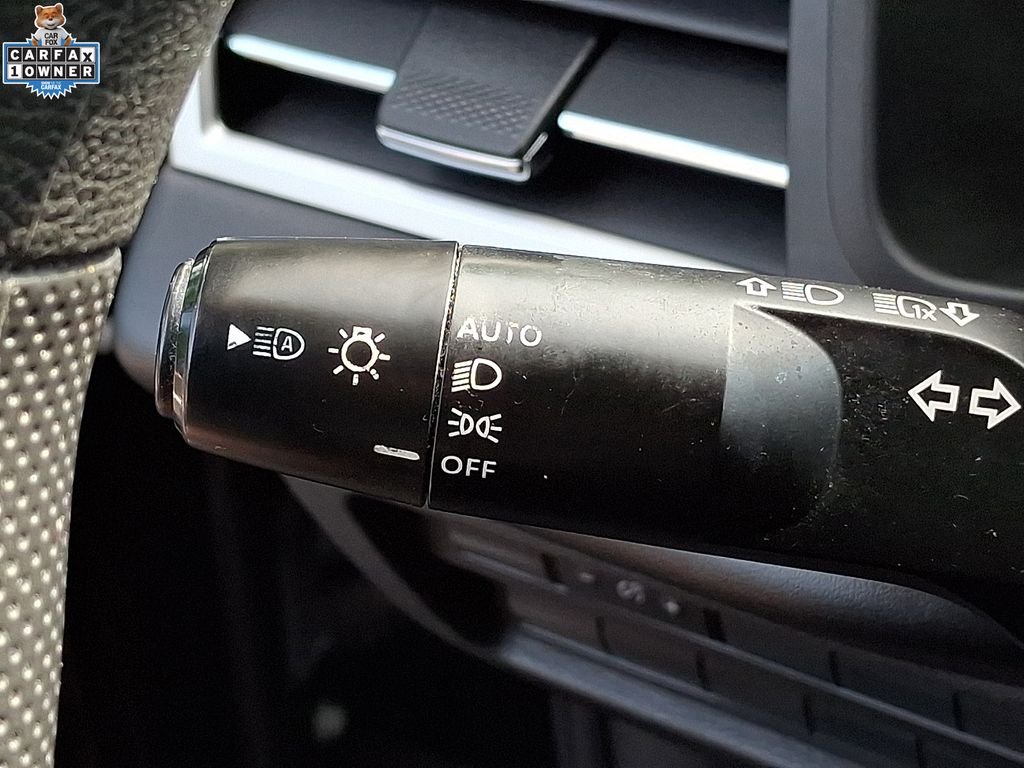 Used 2022 Black Mitsubishi ES image 25