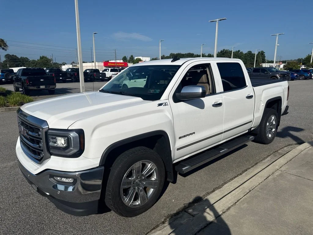 Used 2018 Summit White GMC SLT image 3