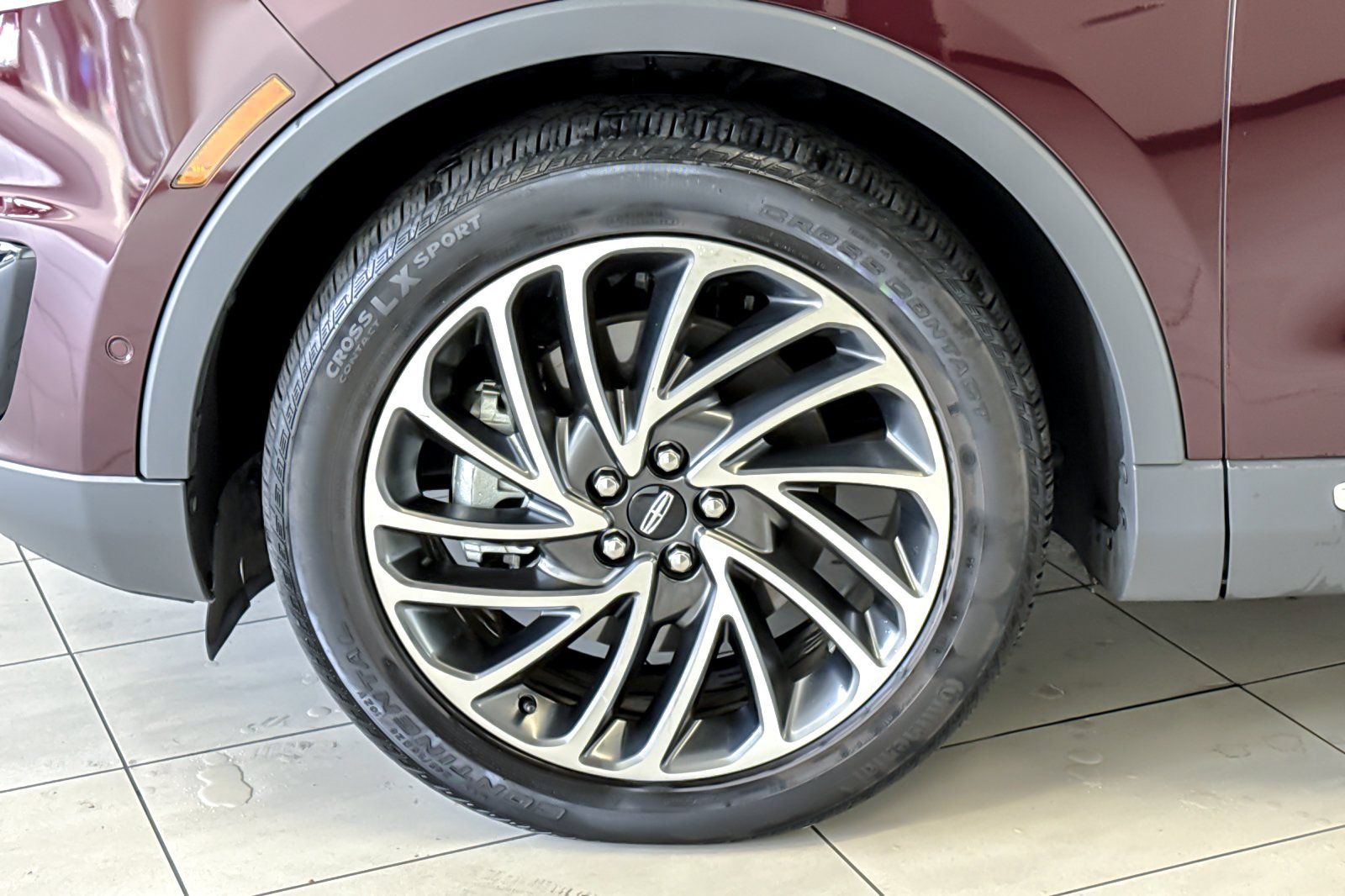 Certified Used 2019 Burgundy Velvet Metallic Tinted Clearcoat Lincoln Reserve image 27