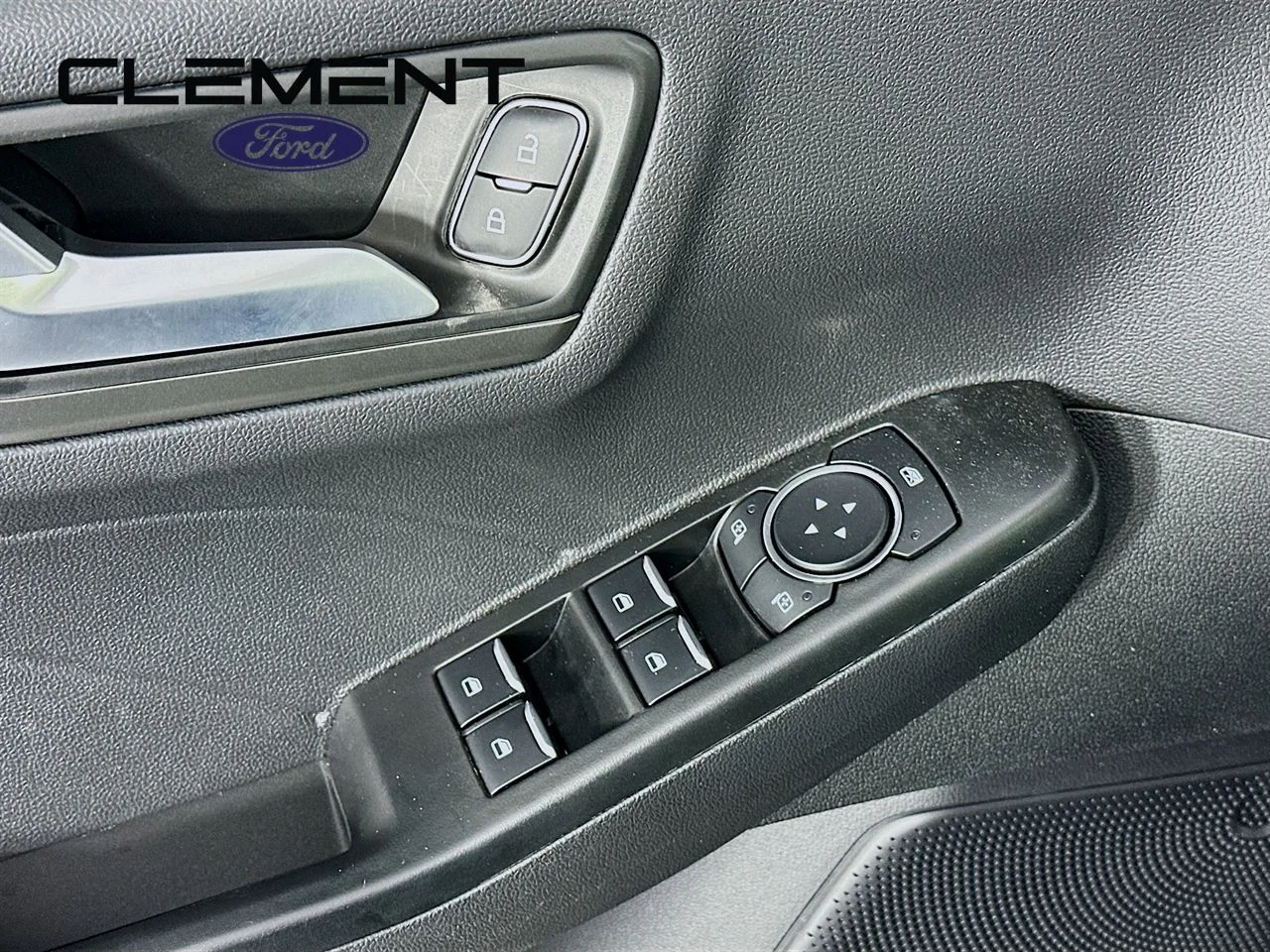 2025 Ford Escape Plug-in hybrid PHEV - Photo 24