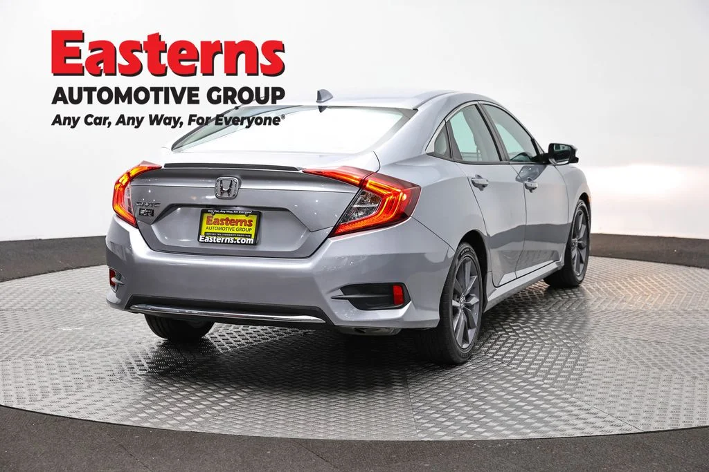 Used 2019 Silver Honda EX image 4