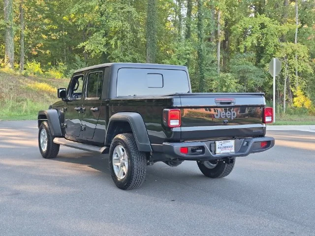 Used 2020 Black Jeep Sport image 11