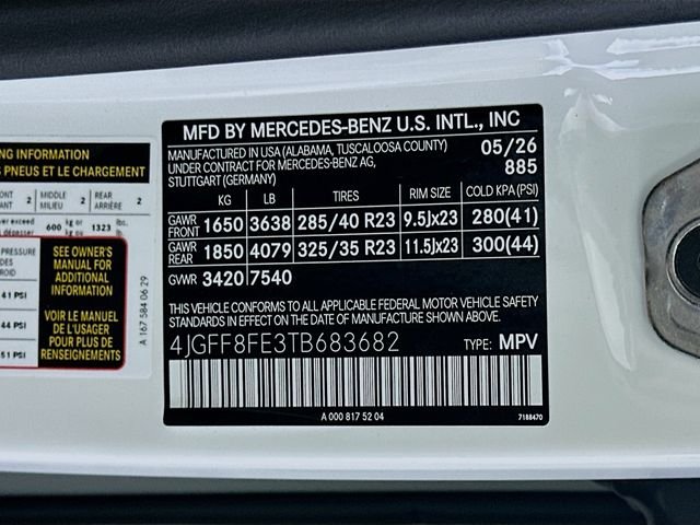 New 2026 MANUFAKTUR Moonlight White Metallic Mercedes-Benz GLS 580 image 31