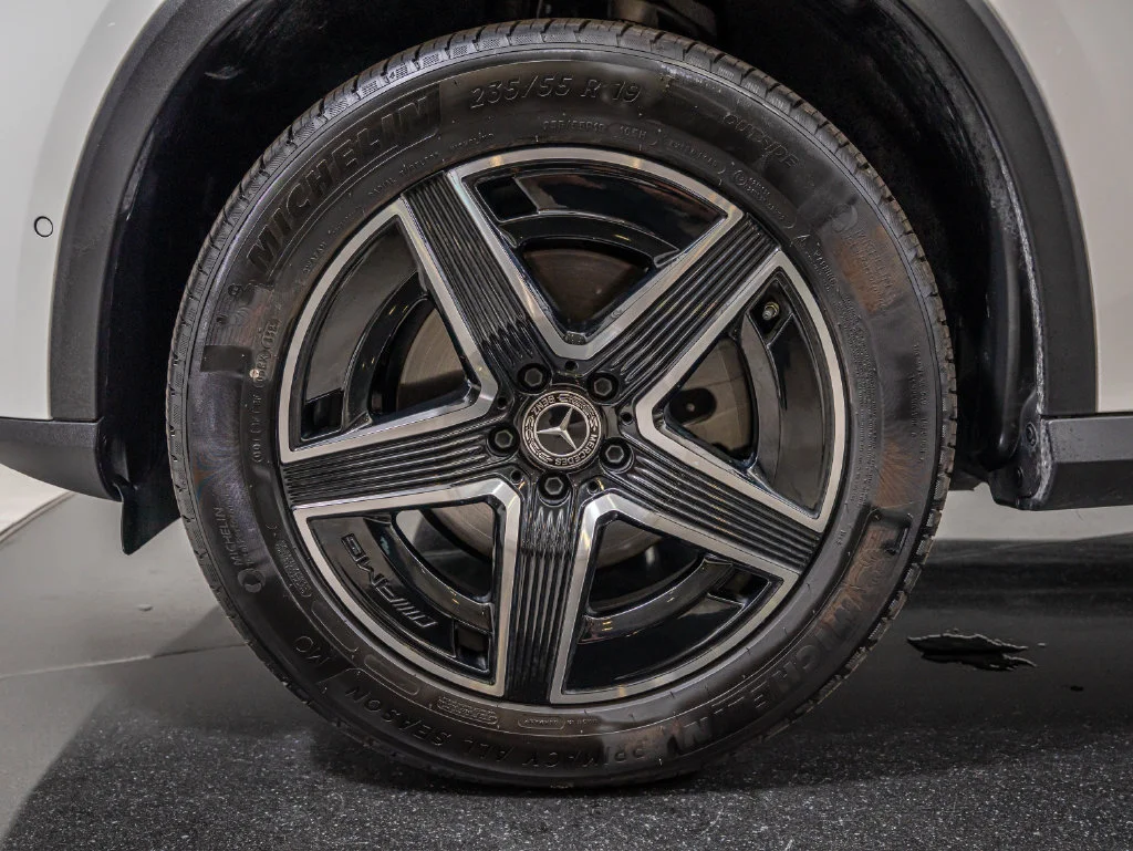 Certified Used 2026 Polar White Mercedes-Benz GLC 300 image 13