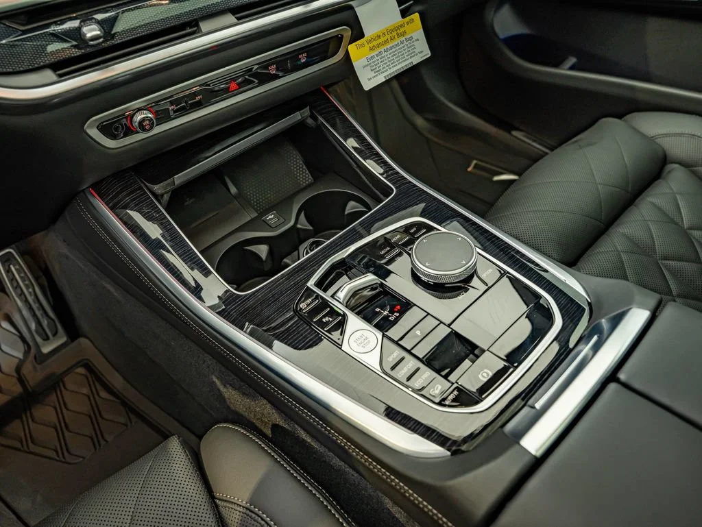 New 2026 Dravit Grey Metallic BMW xDrive40i image 29