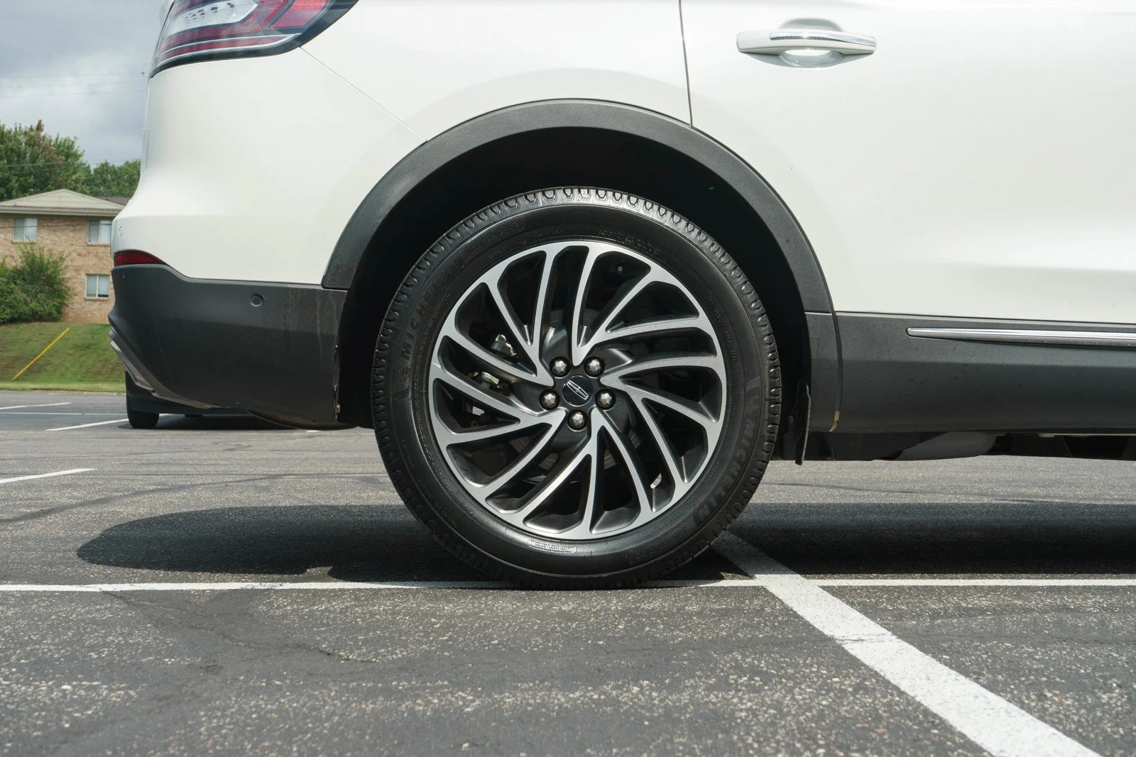Used 2020 White Lincoln Reserve image 10