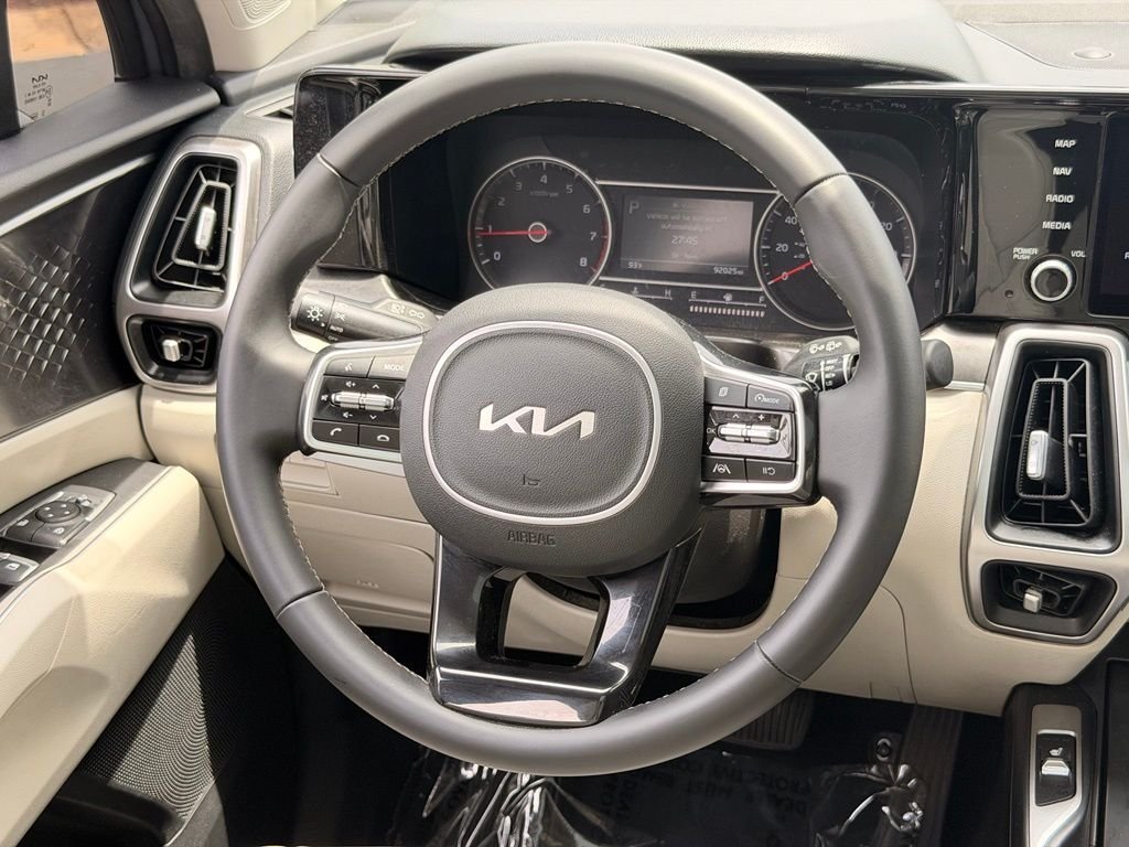 Used 2022 Silver Kia S image 20