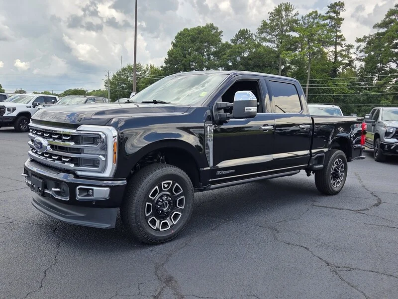 Used 2024 Black Metallic FORD PLATINUM 4WD CREW CAB 6.75