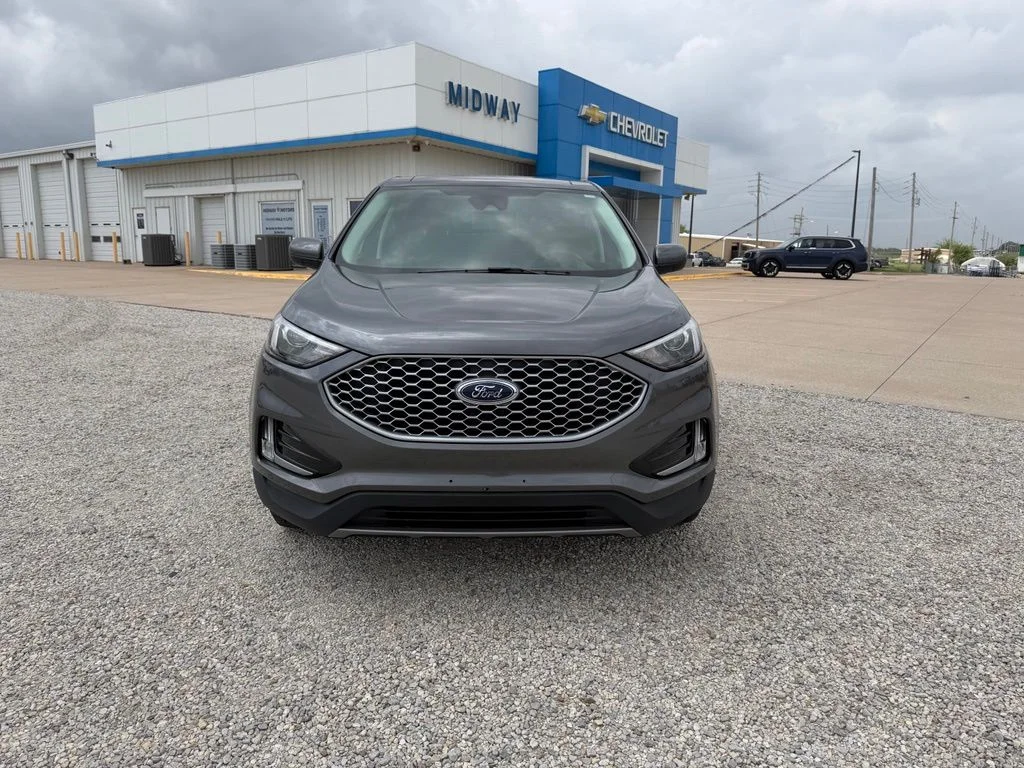 Used 2024 Gray Ford SEL image 9