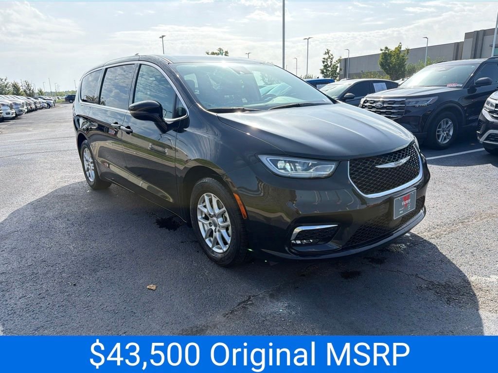 2024 Chrysler Pacifica Touring L