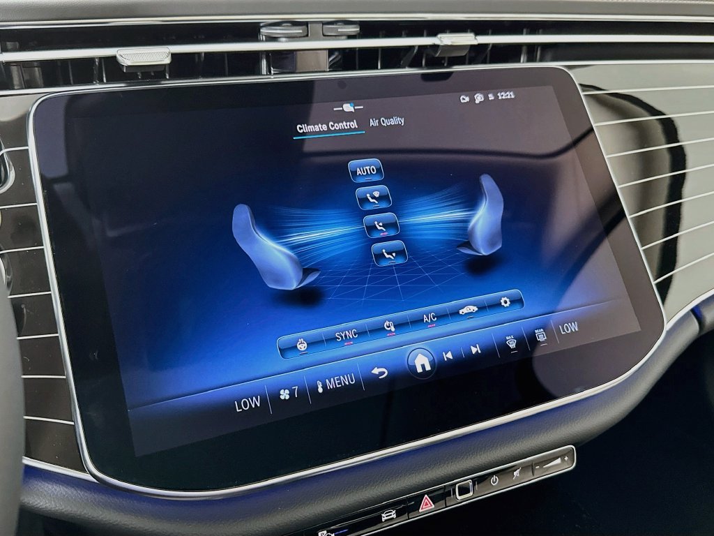New 2027 Polar White Mercedes-Benz E 450 image 16