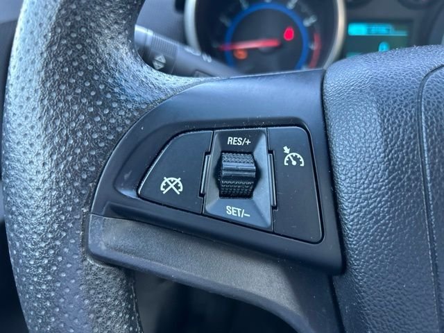 Used 2016 Silver Chevrolet 1LT image 14
