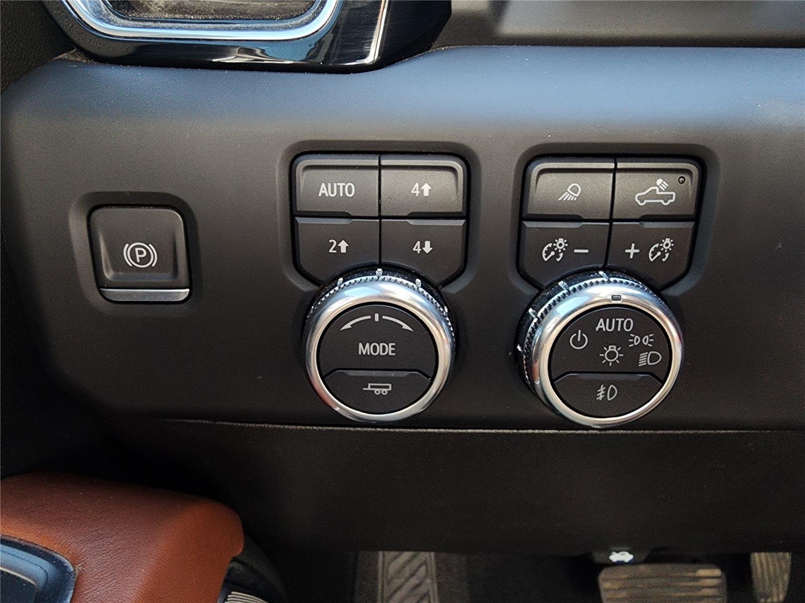 Used 2024 Onyx Black GMC Denali Ultimate image 19
