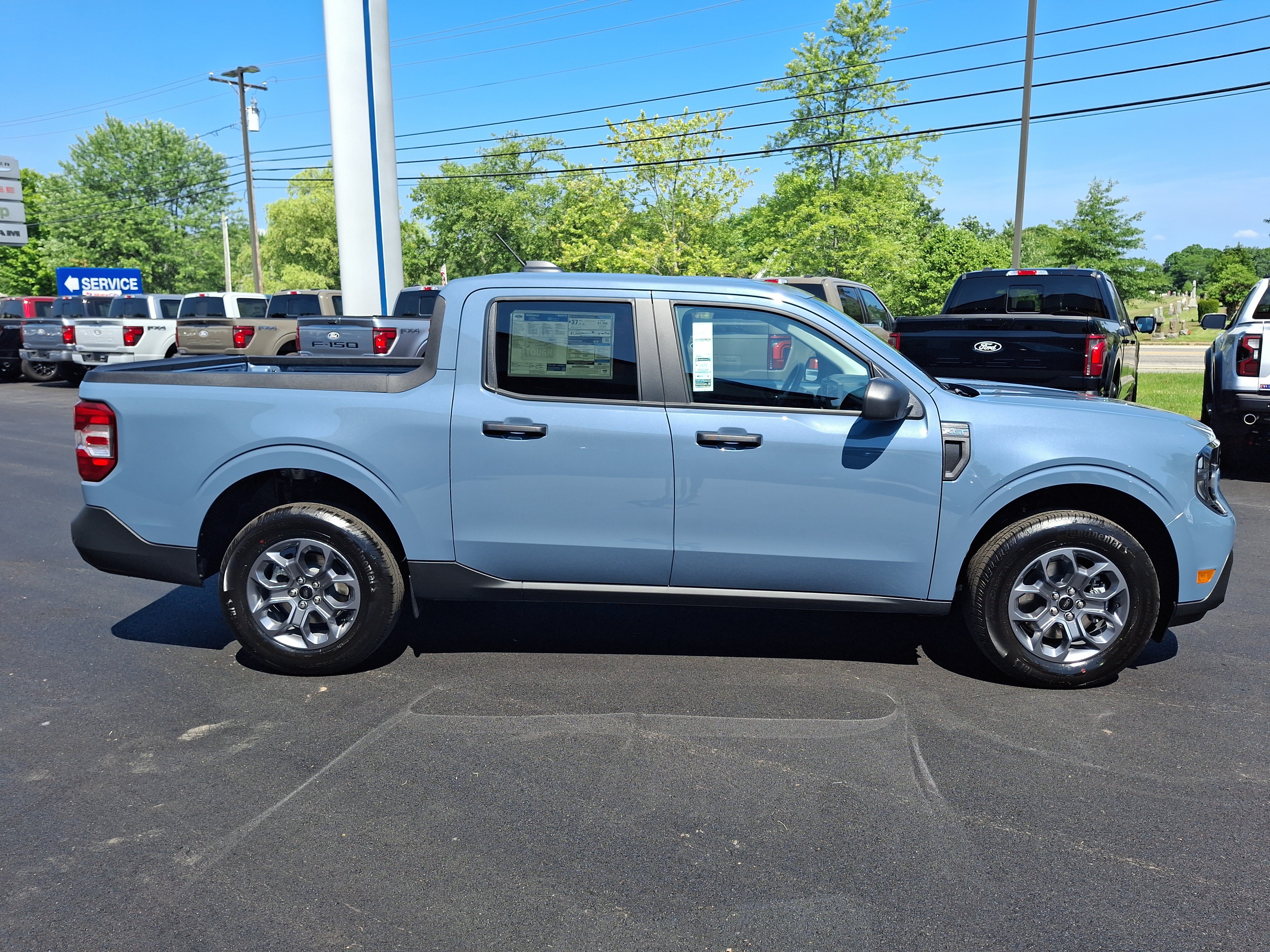 New 2026 Azure Gray Metallic Tri-Coat Ford XLT image 2
