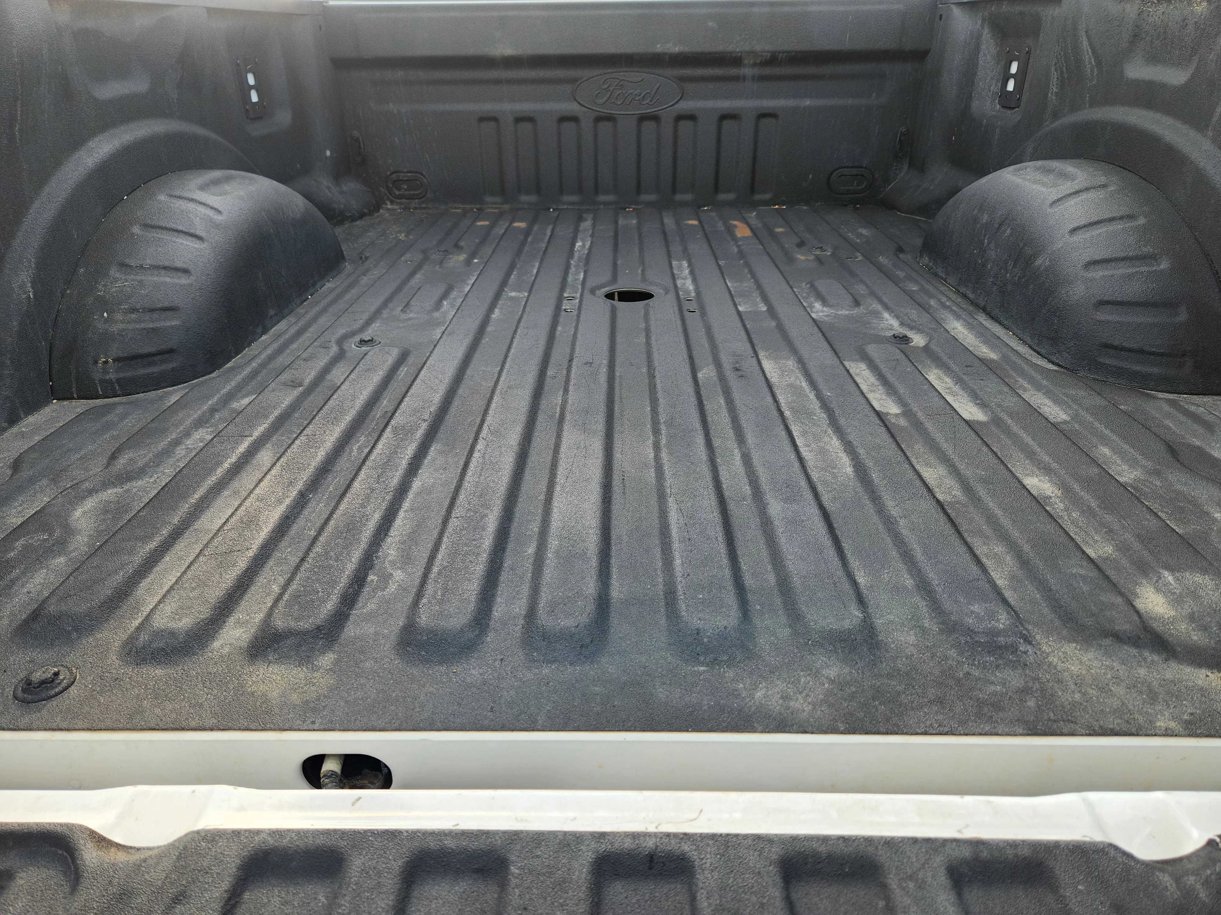 Used 2024  Ford XL image 34