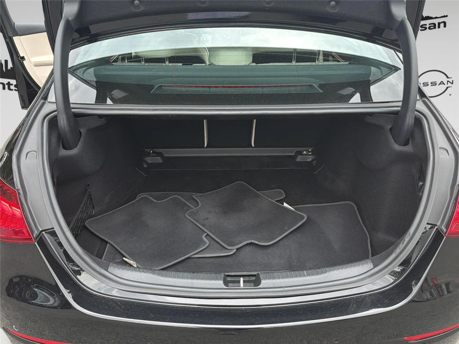 Used 2025 BLACK Mercedes-Benz C 300 image 24