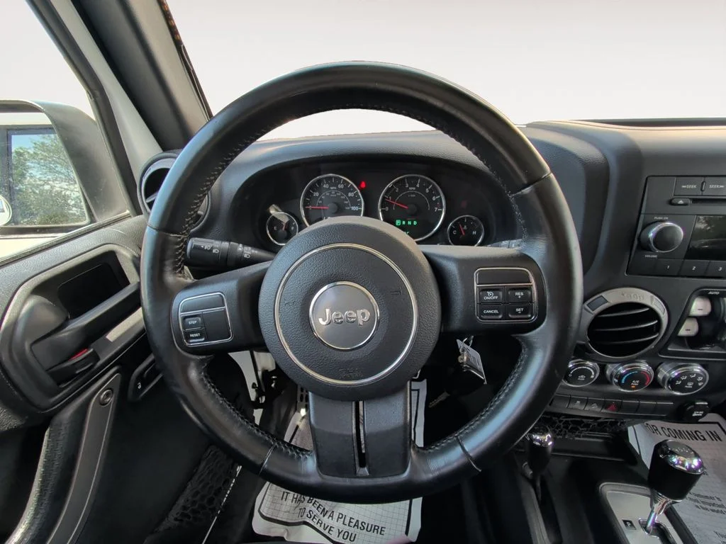 Used 2015 White Jeep Unlimited Sport image 12