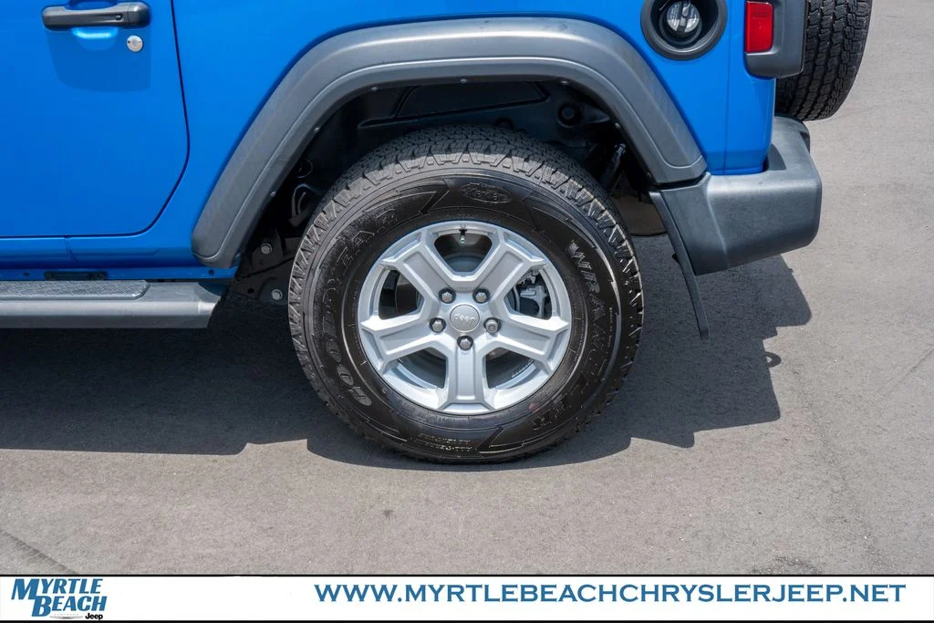 Certified Used 2023 Blue Pearl Jeep Sport S image 13