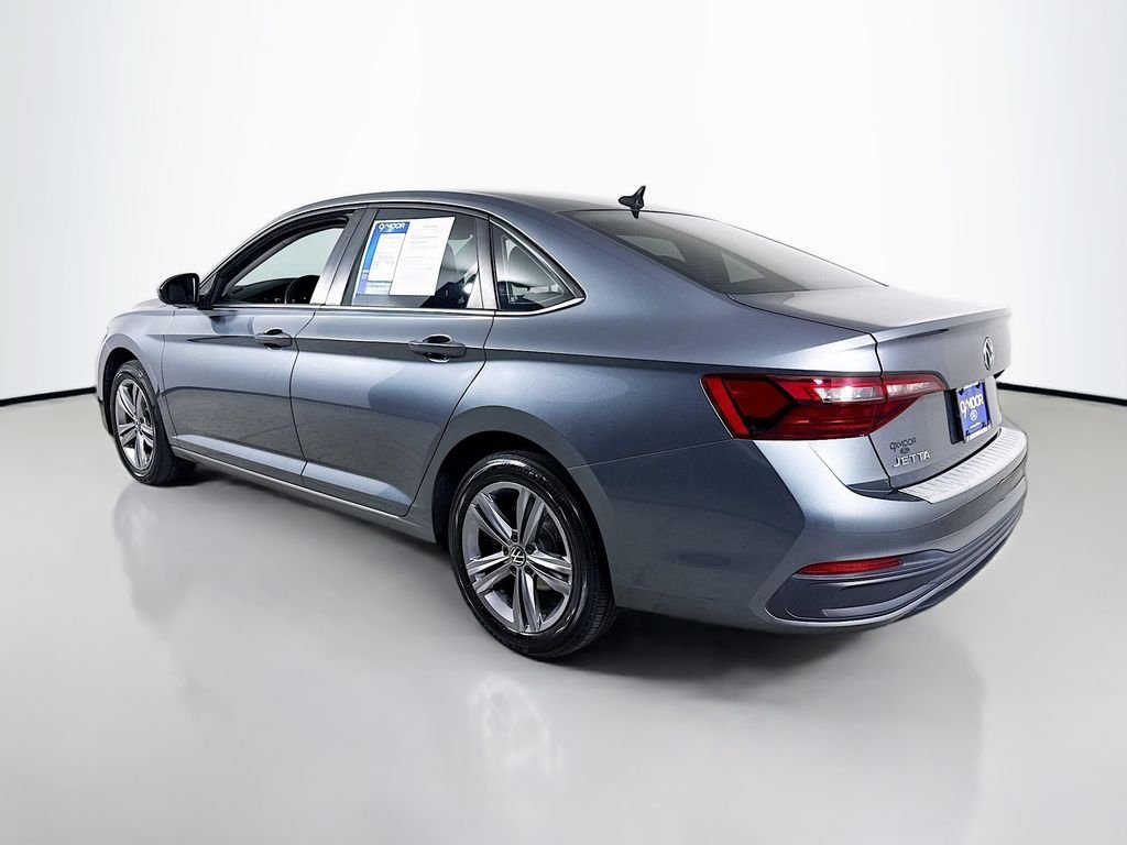 Used 2023 Platinum Gray Metallic Volkswagen SE image 10