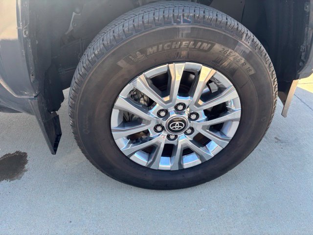 Used 2025  Toyota Limited image 15