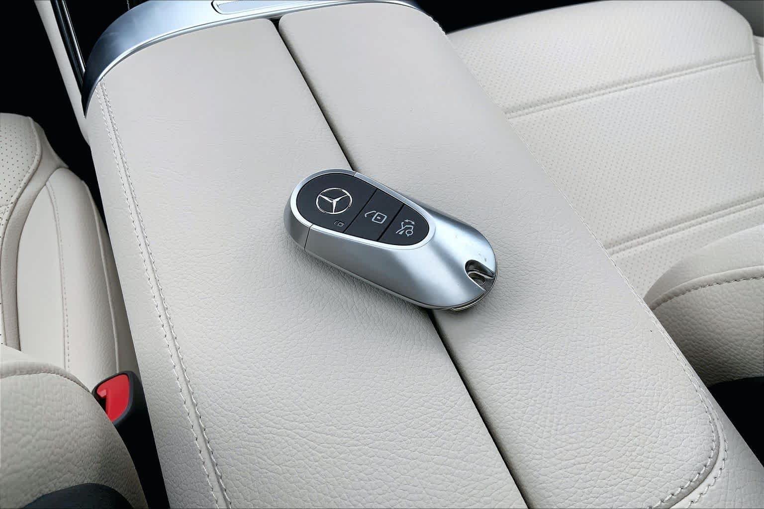 New 2026 Cirrus Silver Metallic Mercedes-Benz GLC 300 image 21