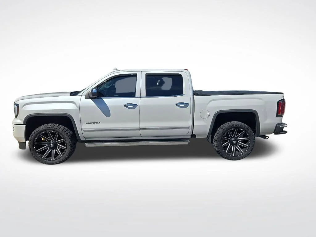 Used 2018 White GMC Denali image 6