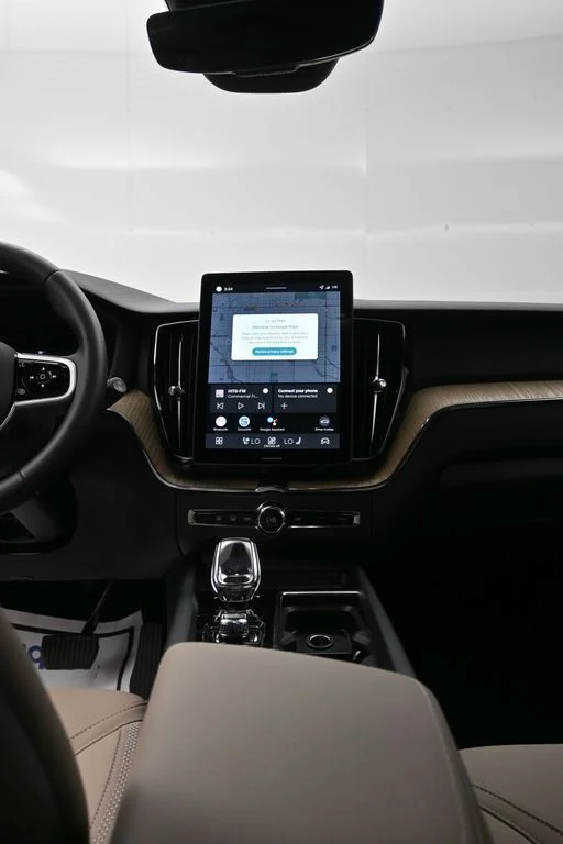 New 2026 Crystal White Volvo Plus image 10