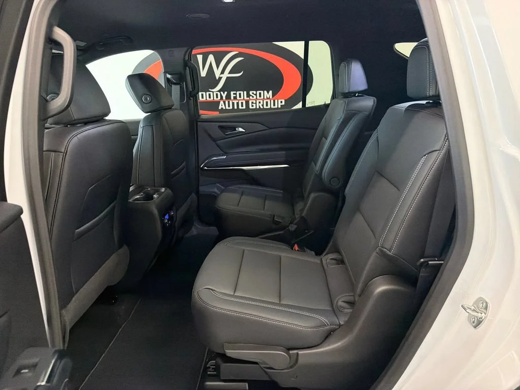 New 2027 Summit White Chevrolet LT image 14