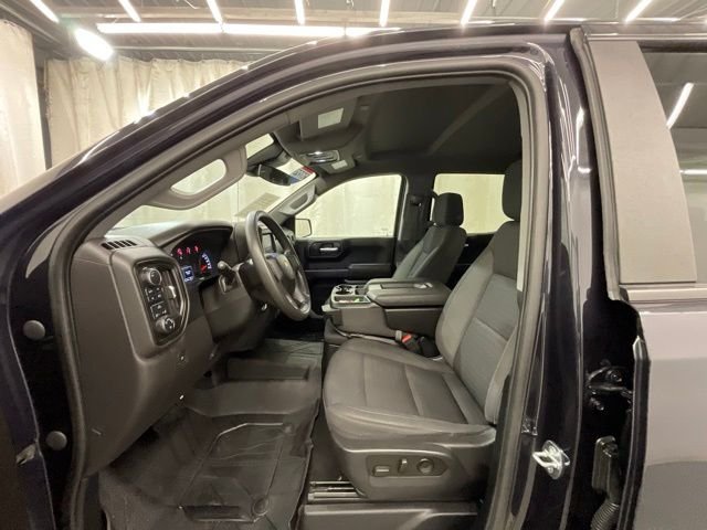 Used 2023  Chevrolet Custom image 10