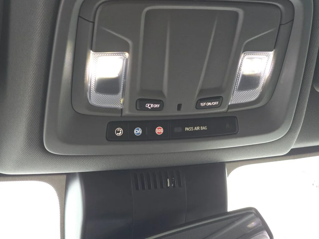 Used 2024 Summit White Chevrolet LT image 28