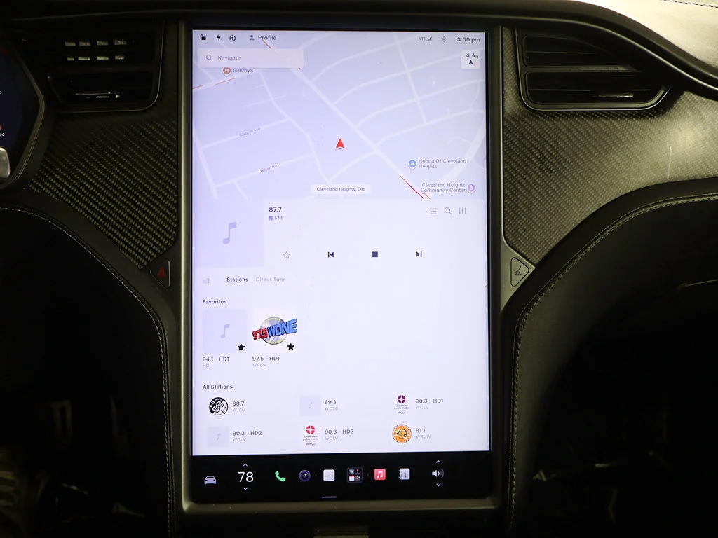 Used 2019 Pearl White Multi-Coat Tesla Performance image 40