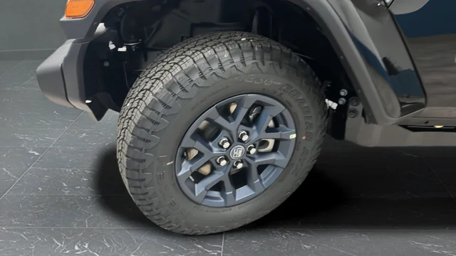 New 2026 Black Clear-Coat Exterior Paint Jeep 85th Anniversary Edition image 34