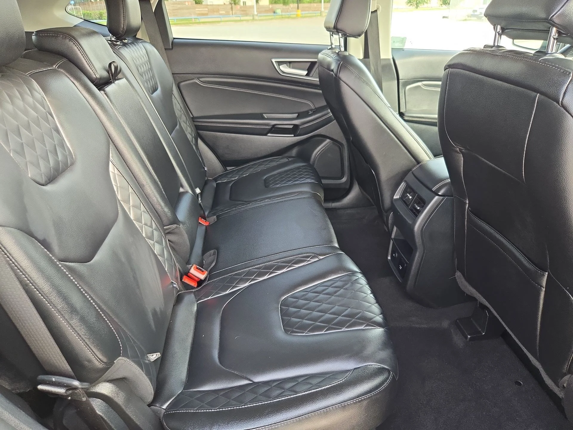 Used 2024 Black Metallic Ford Titanium image 29