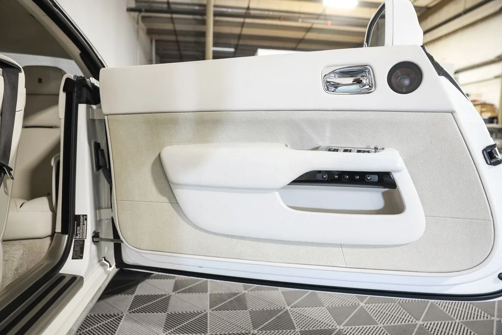 Used 2014 White Rolls-Royce Base image 31