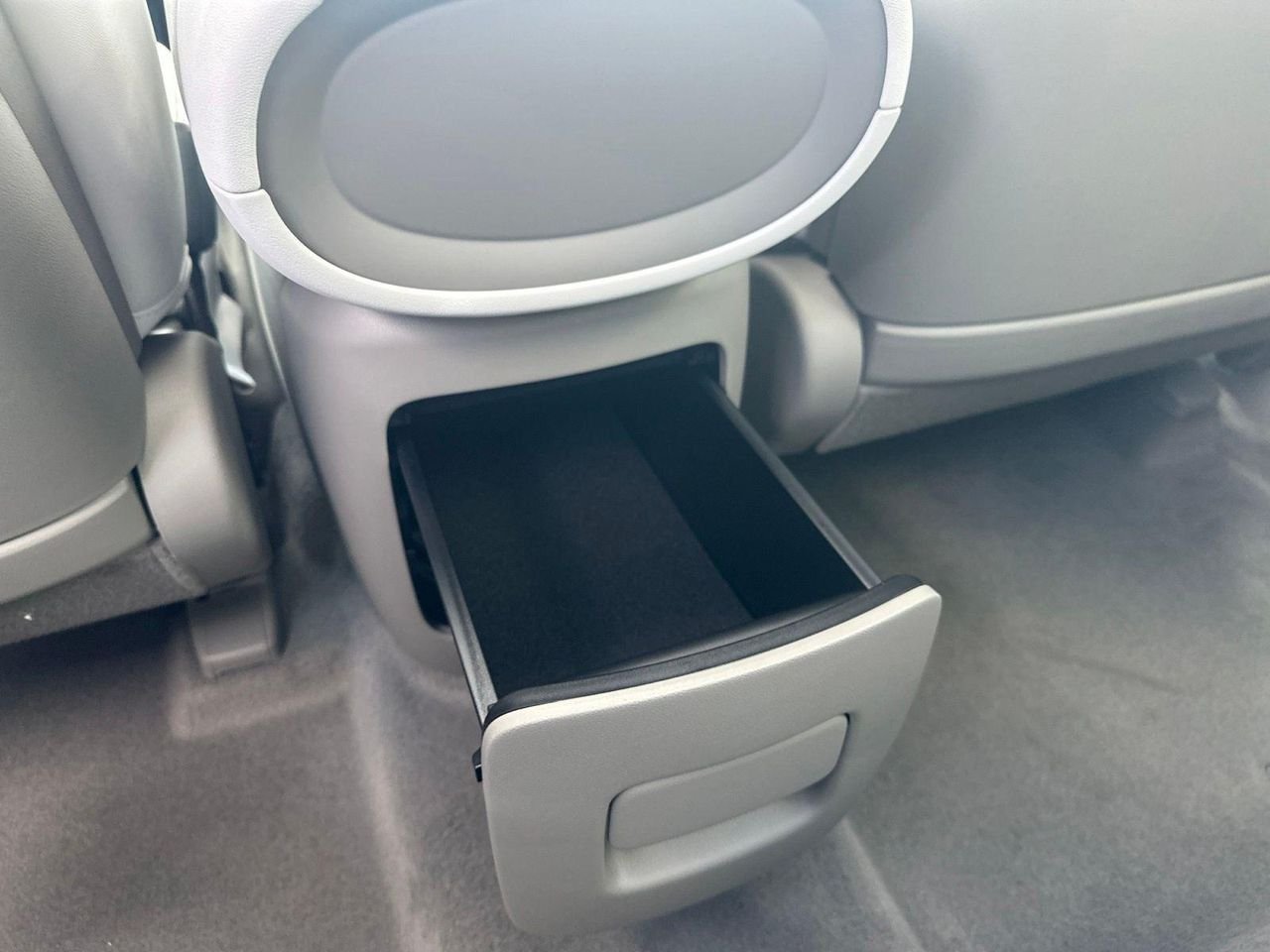 New 2026 White Hyundai SEL Premium AWD image 16