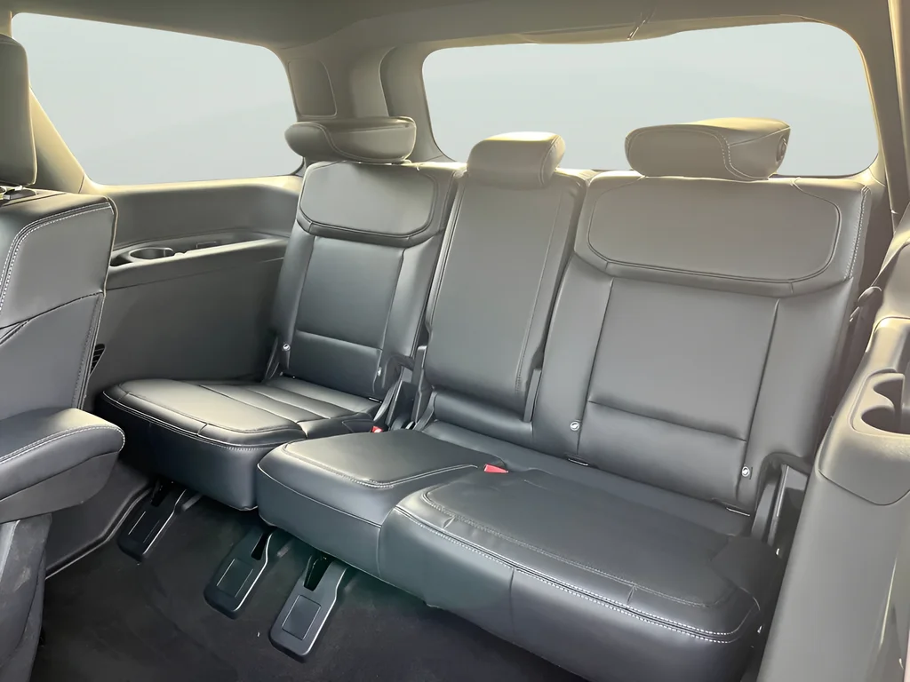 New 2026 Agate Black Metallic Ford Platinum® image 18