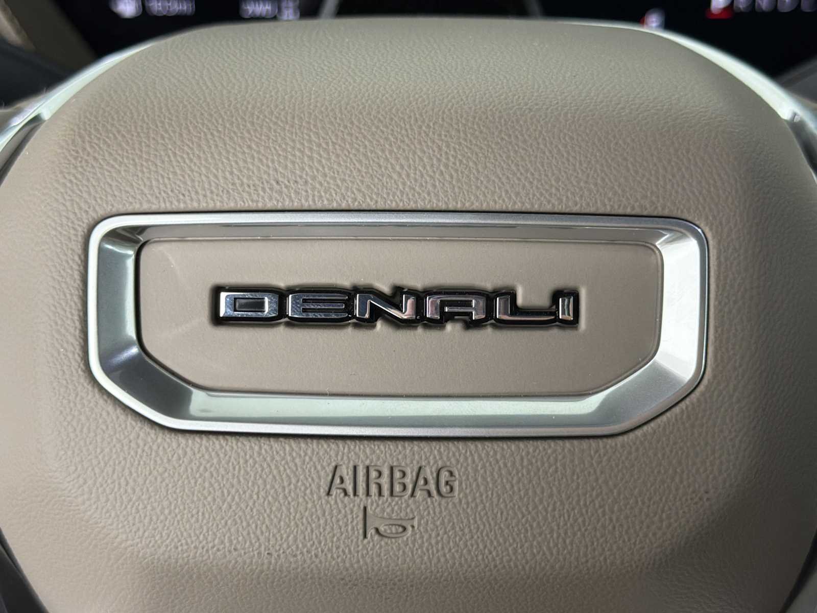 2026 GMC Yukon XL Denali - Photo 28