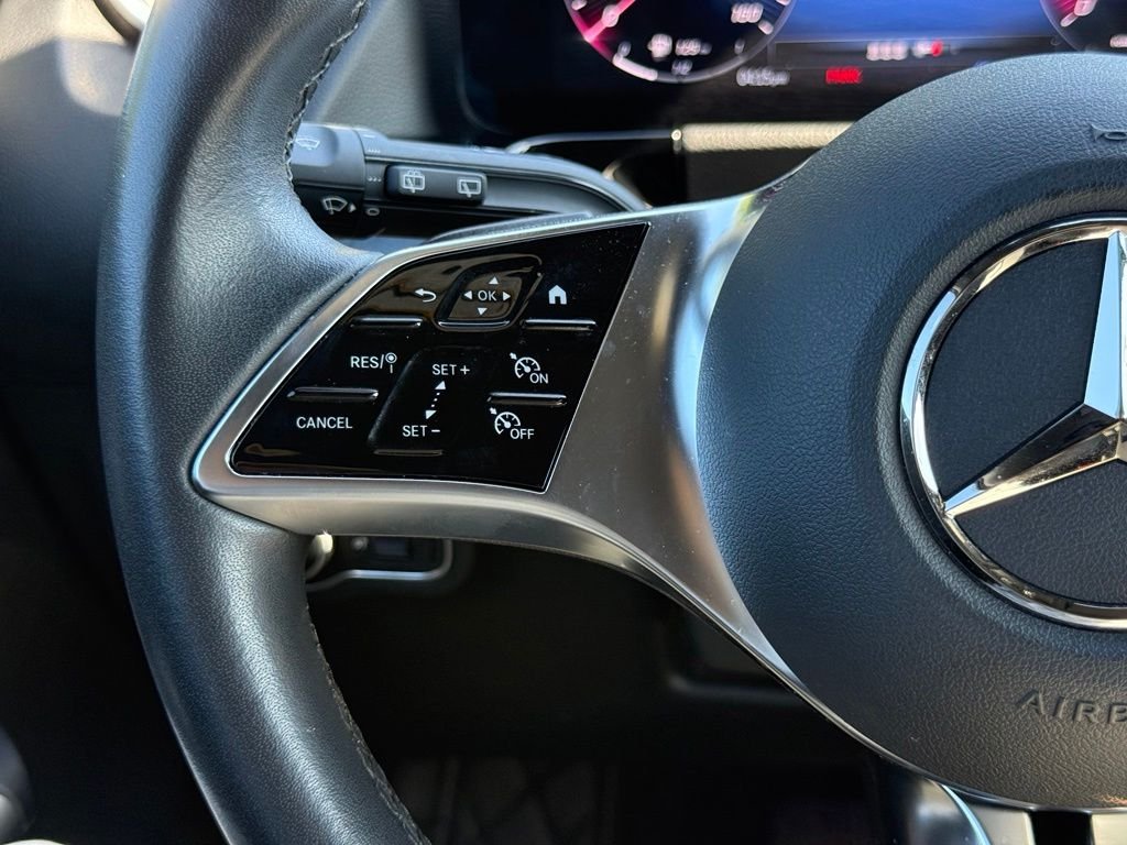 Used 2025  Mercedes-Benz GLA 250 image 27