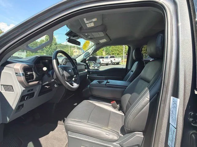 Used 2025 Gray Ford XLT image 18