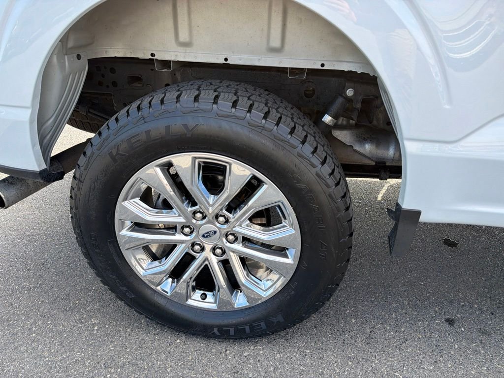 Certified Used 2025 White Metallic Ford XLT image 5