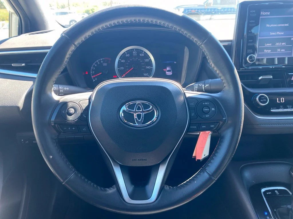 Used 2022  Toyota SE image 17