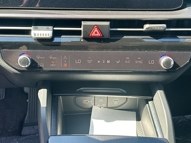 New 2026 Steel Gray Kia LX image 15
