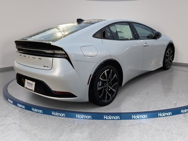 2026 Toyota Prius Plug-in Hybrid XSE Premium - Photo 4